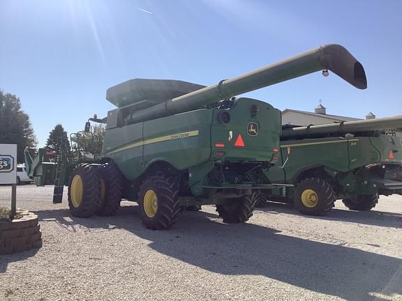 Image of John Deere S660 equipment image 1