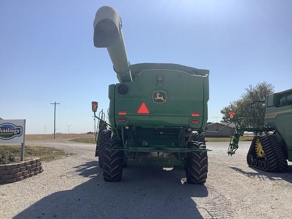 Image of John Deere S660 equipment image 3