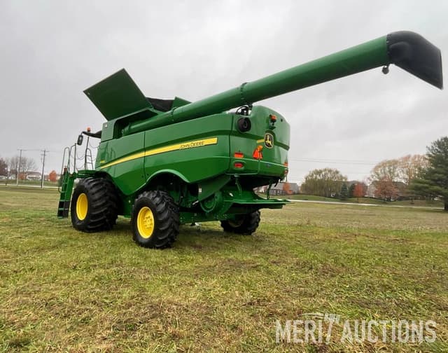 Image of John Deere S660 equipment image 2