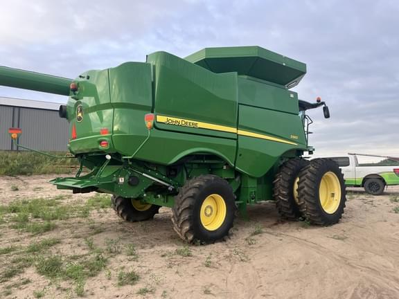 Image of John Deere S660 equipment image 3