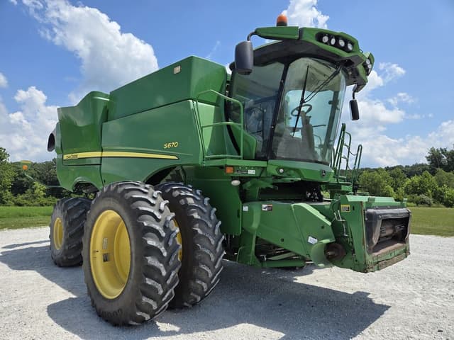 Image of John Deere S670 equipment image 2