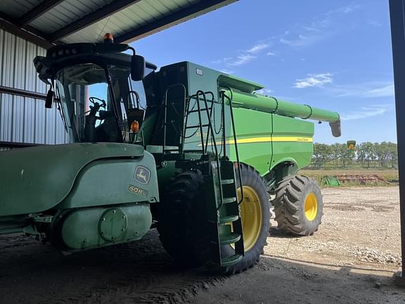 Image of John Deere S670 equipment image 1