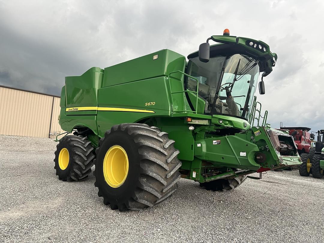 Image of John Deere S670 Primary image