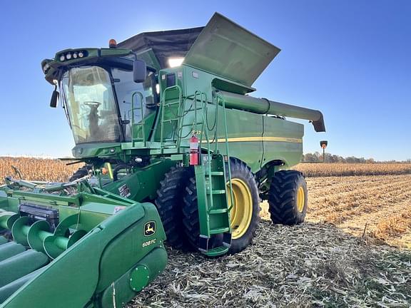 Image of John Deere S670 Primary image