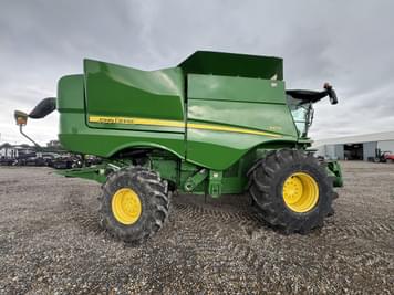 Main image John Deere S670