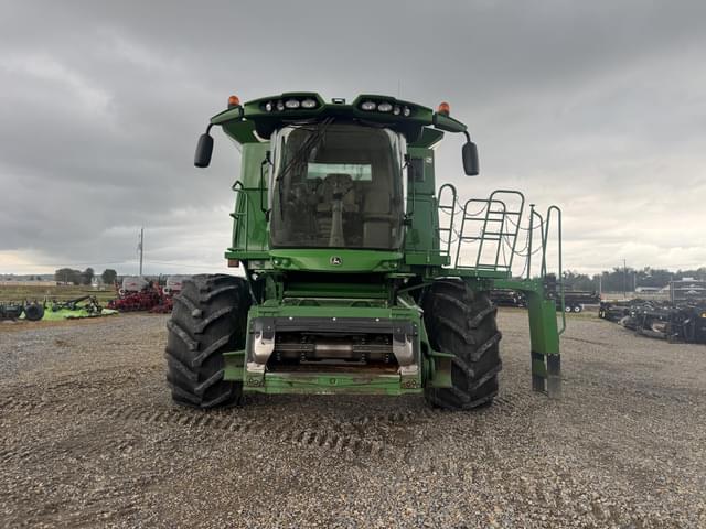 Image of John Deere S670 equipment image 4
