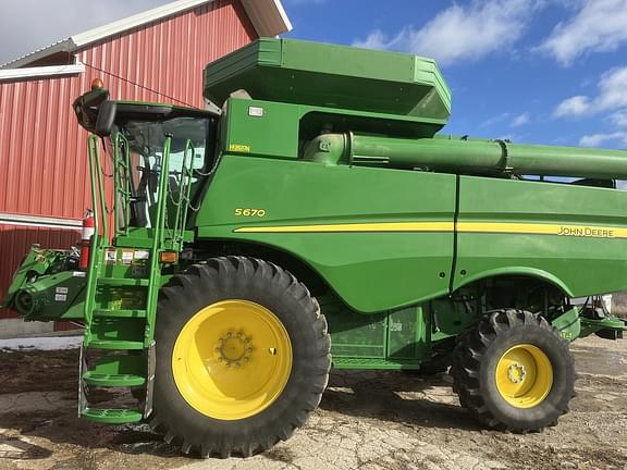 Image of John Deere S670 Primary image