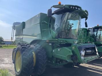 Main image John Deere S670