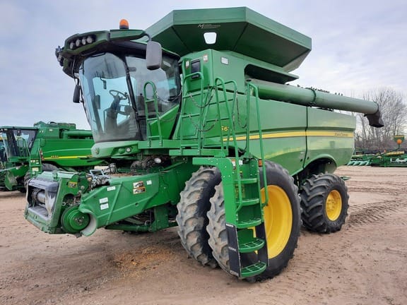 Main image John Deere S670