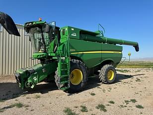 Main image John Deere S670 0