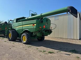 Main image John Deere S670 8