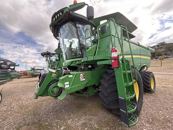 Image of John Deere S670 Primary image