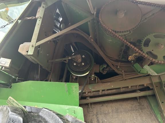 Image of John Deere S670 equipment image 4