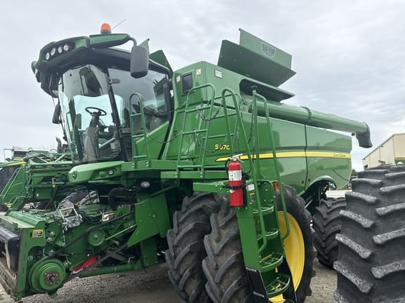 Image of John Deere S670 equipment image 1