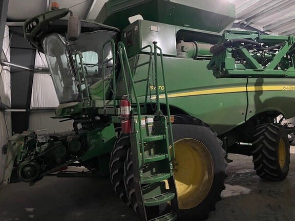2015 John Deere S670 Equipment Image0