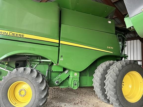 Image of John Deere S670 Image 0