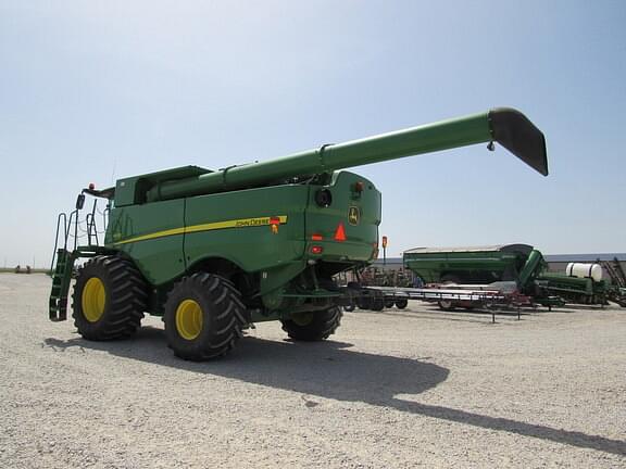 Main image John Deere S670 2
