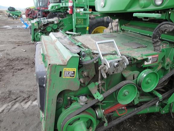 Image of John Deere S670 equipment image 4