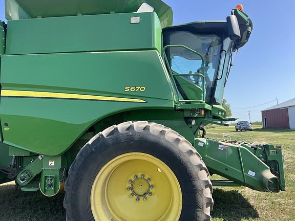 Image of John Deere S670 Primary image