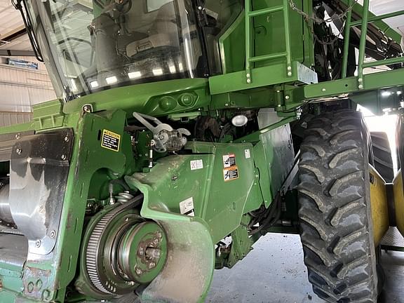 Image of John Deere S670 equipment image 3