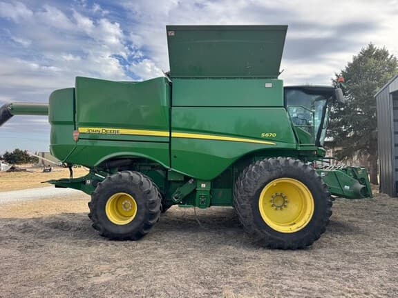 Image of John Deere S670 equipment image 3