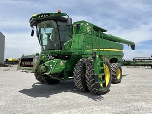 2015 John Deere S670 Image