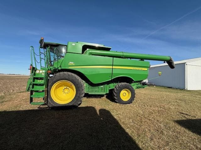 Image of John Deere S670 equipment image 2
