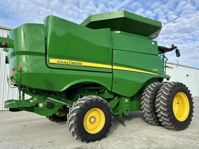 Image of John Deere S670 equipment image 3