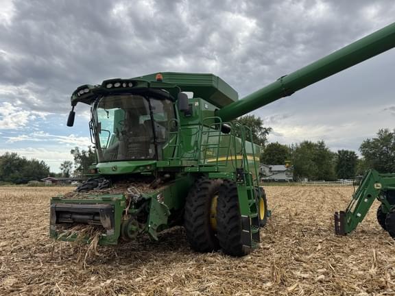 Image of John Deere S670 equipment image 3