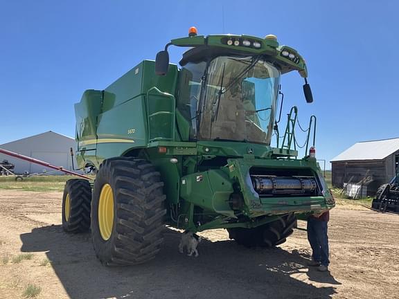 Image of John Deere S670 equipment image 2