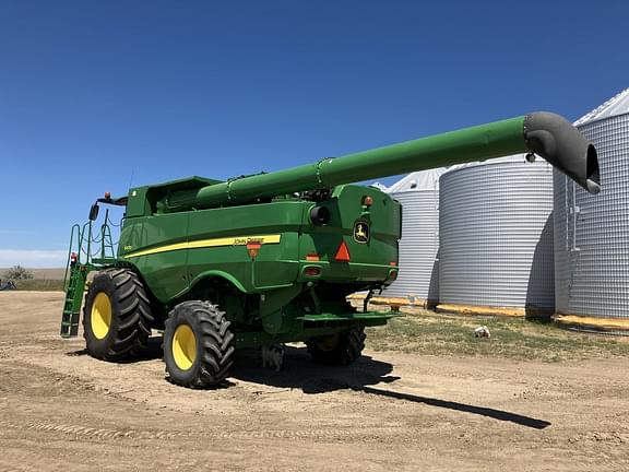 Image of John Deere S670 equipment image 3