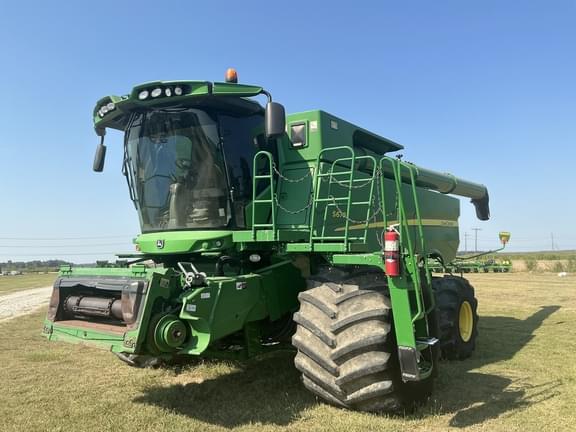 Image of John Deere S670 equipment image 2