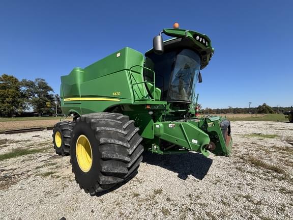 Image of John Deere S670 equipment image 2