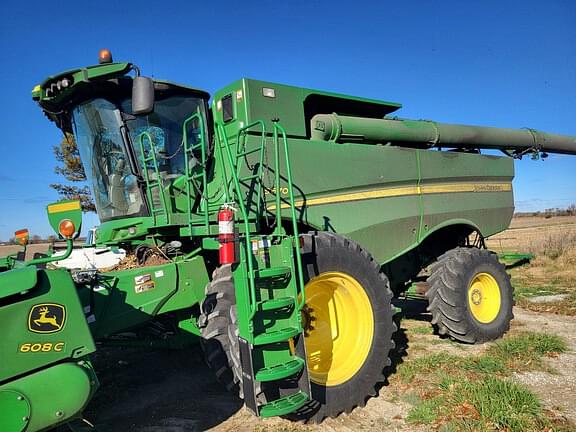 Image of John Deere S670 equipment image 3