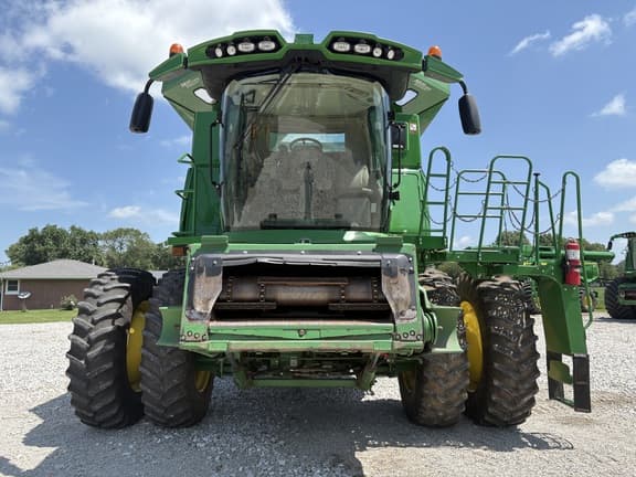 Image of John Deere S670 equipment image 2