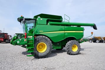 Main image John Deere S670
