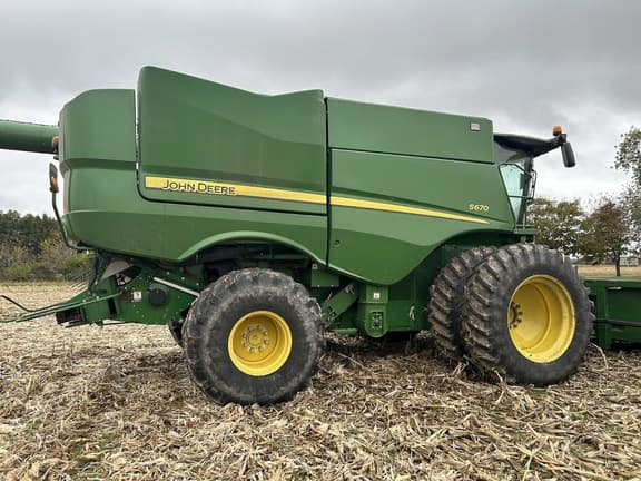 Image of John Deere S670 equipment image 3