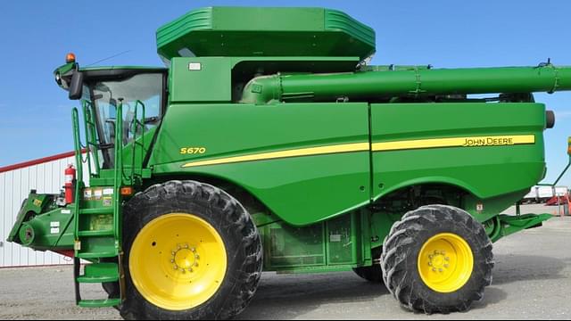 Image of John Deere S670 equipment image 1