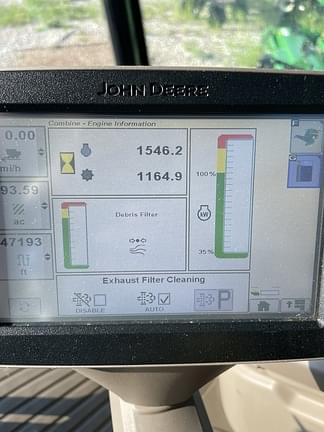 Image of John Deere S670 equipment image 4