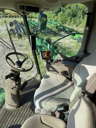Image of John Deere S670 equipment image 3