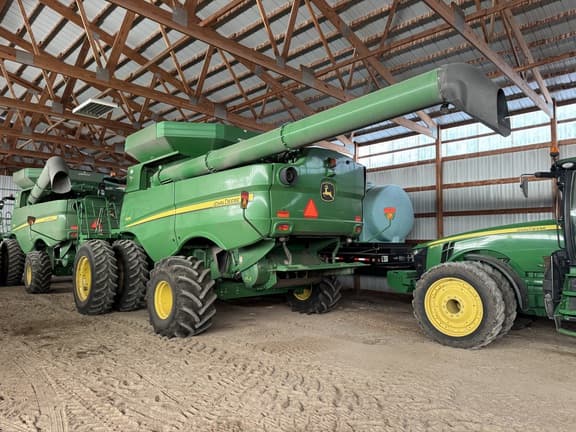 Image of John Deere S670 equipment image 3