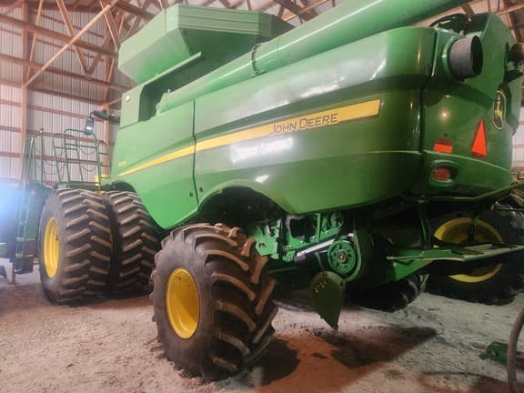 Image of John Deere S670 equipment image 3