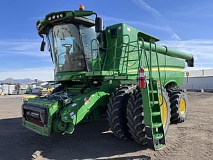 Main image John Deere S670