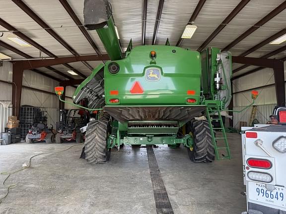 Image of John Deere S670 equipment image 3