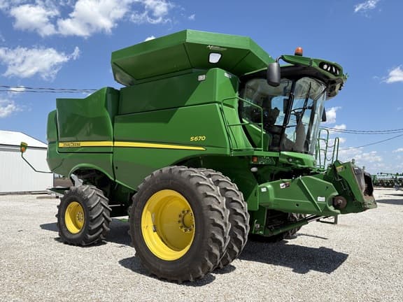 Image of John Deere S670 Primary image