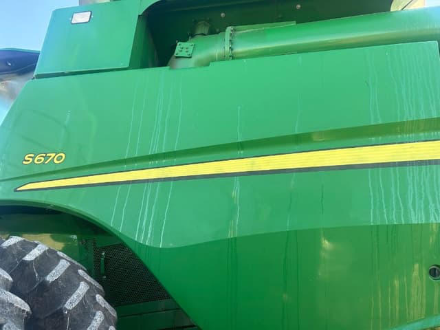 Image of John Deere S670 equipment image 3