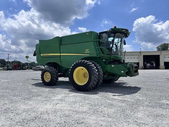 2015 John Deere S670 Equipment Image0