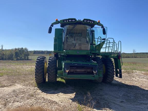 Image of John Deere S670 equipment image 2