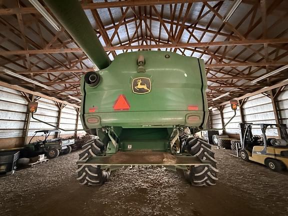 Image of John Deere S670 equipment image 4