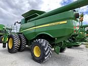 Thumbnail image John Deere S670 3